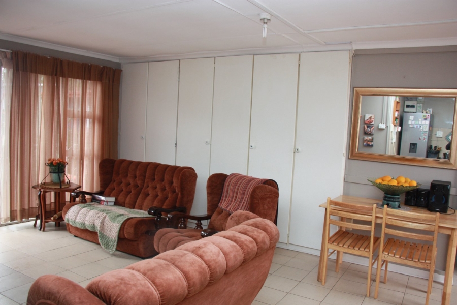 11 Bedroom Property for Sale in Dewetsdorp Free State